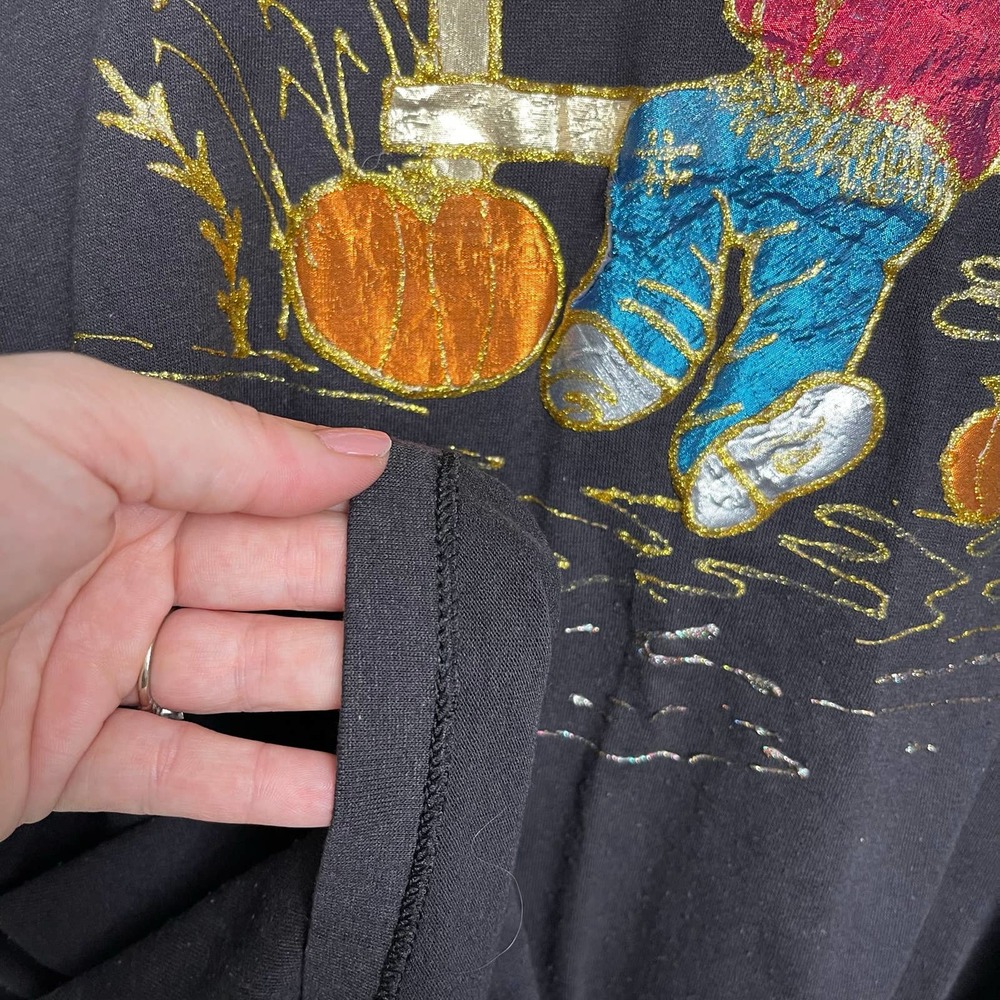 Vintage T-Shirt Embroidered Scarecrow Halloween Vibes Decosport (Fits as Large) - Picture 7 of 10